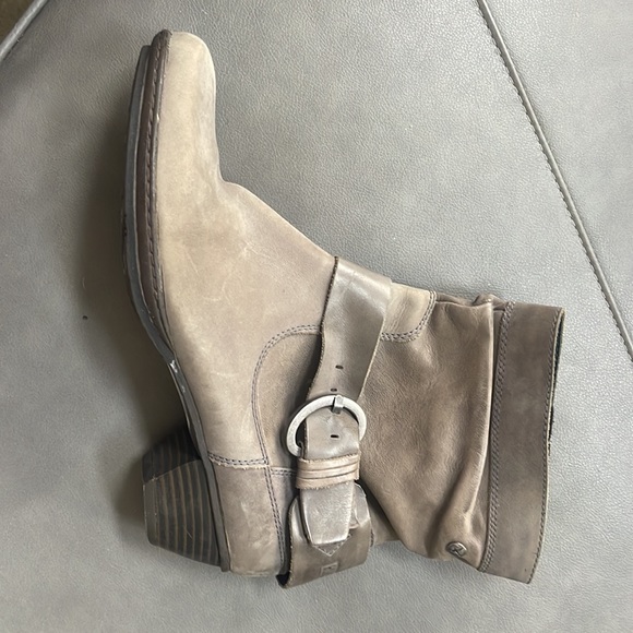 PIKOLINOS Boots Urban Grey Silver Buckle Ankle Booties Size 40 - Picture 3 of 9